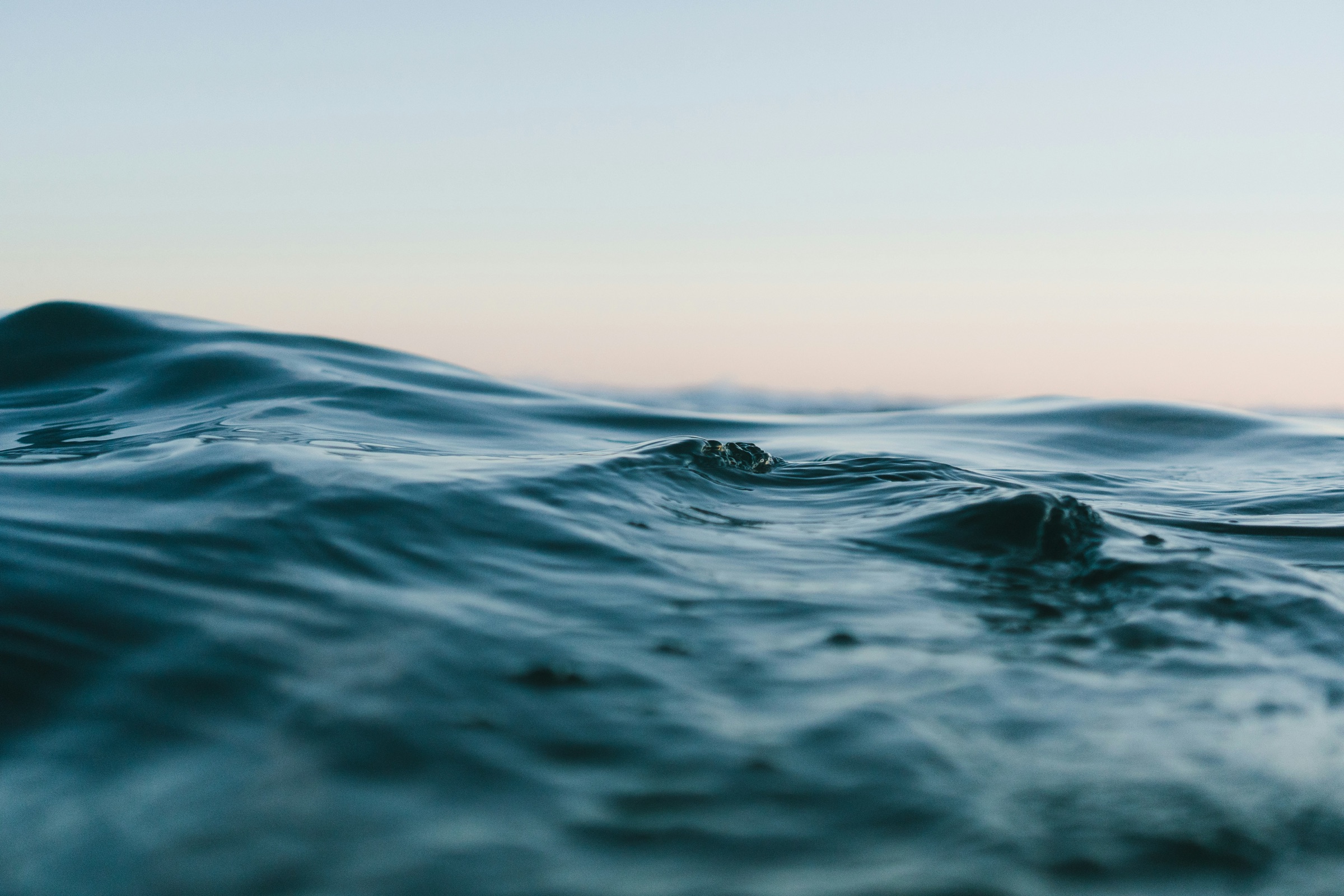 A calm Pacific horizon